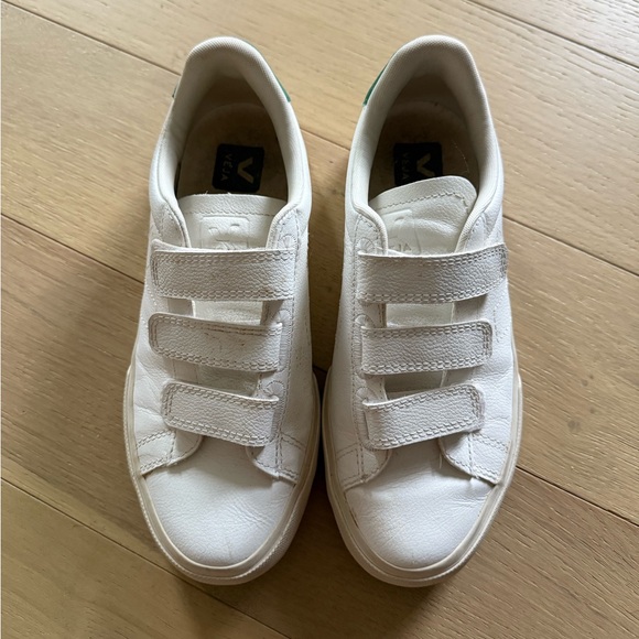 Veja Recife White Velcro Sneakers - Picture 2 of 7